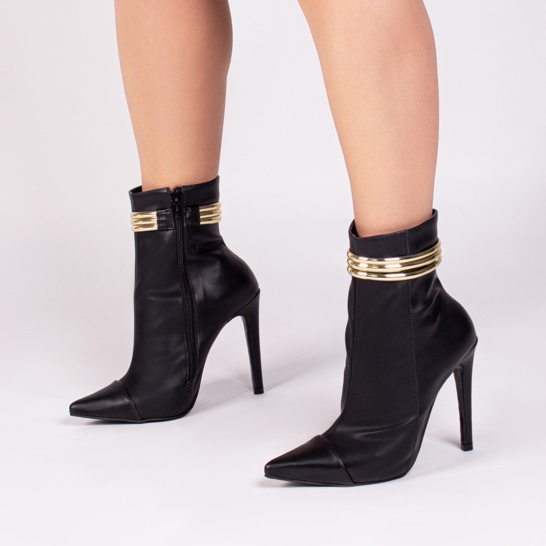 Bota bico fino salto 12