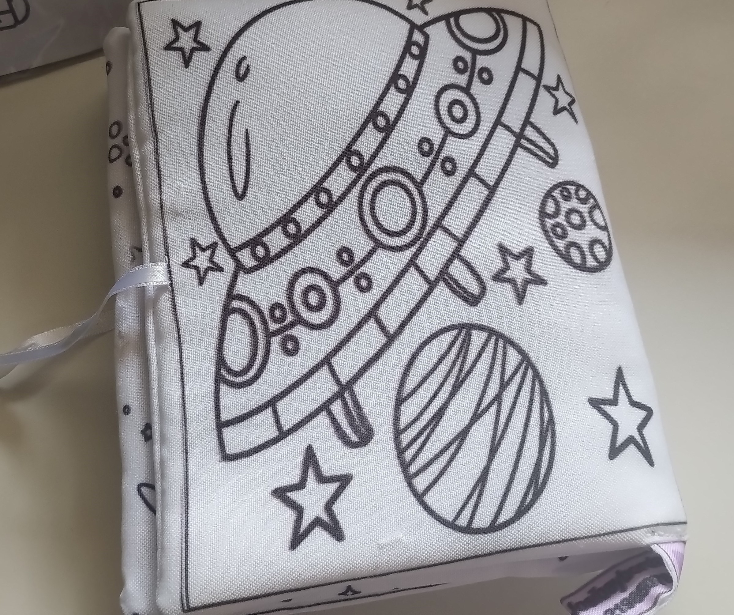 Livro de tecido Pinta é Lava 